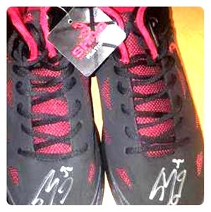 Shaq shoes signed